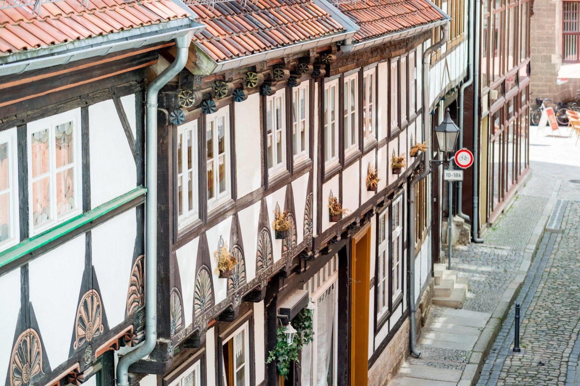Apartmenthaus Im Stieg クヴェードリンブルク エクステリア 写真