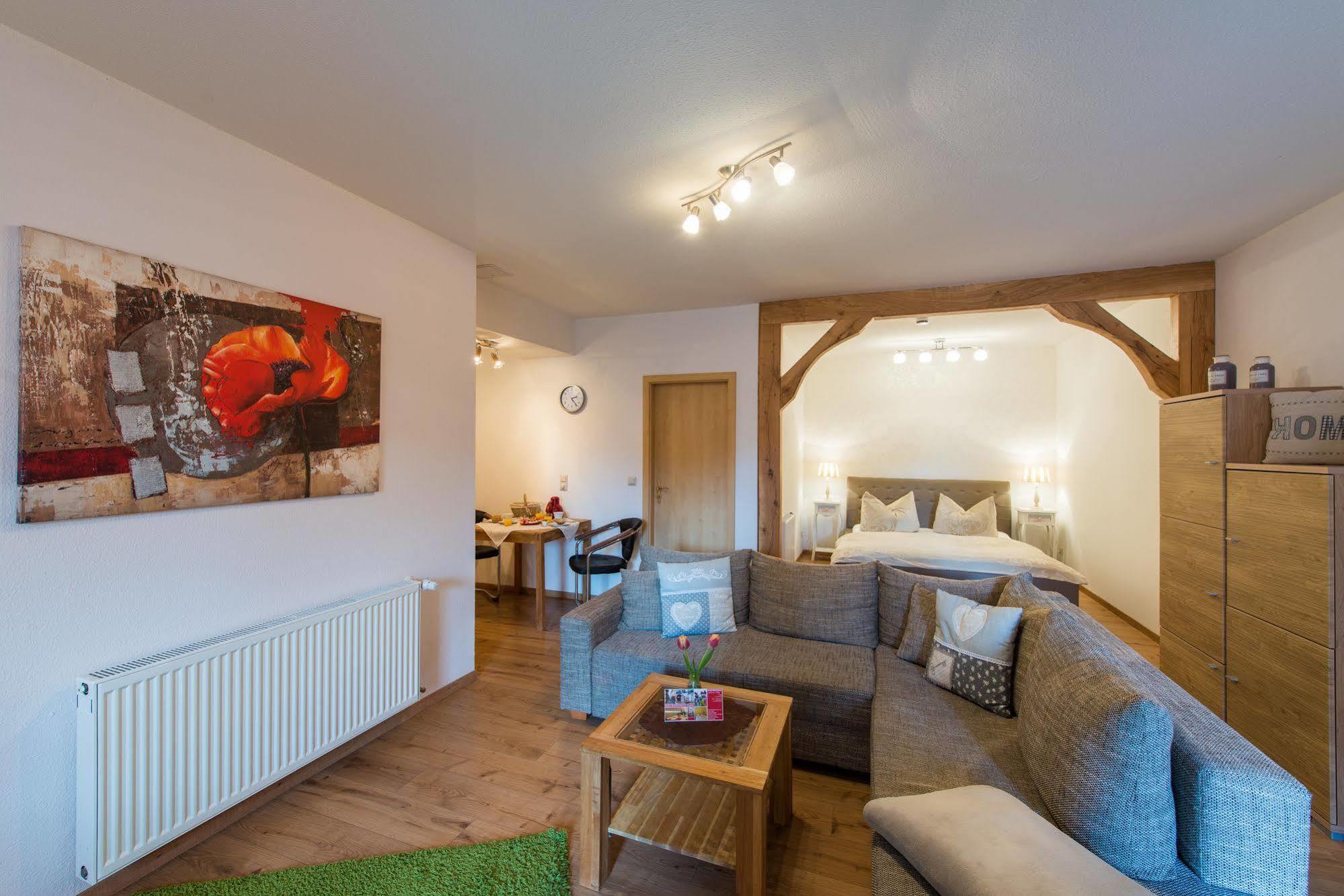 Apartmenthaus Im Stieg クヴェードリンブルク エクステリア 写真