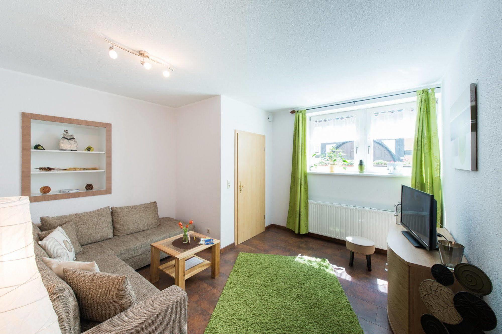 Apartmenthaus Im Stieg クヴェードリンブルク エクステリア 写真